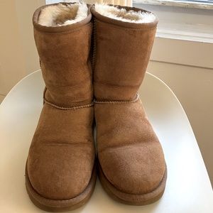 Classic Short UGG Boots Size 7 (Women)